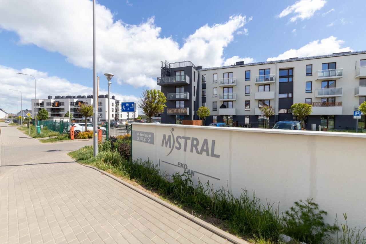 Apartment Mistral Gdynia With Parking By Noclegi Renters Bagian luar foto